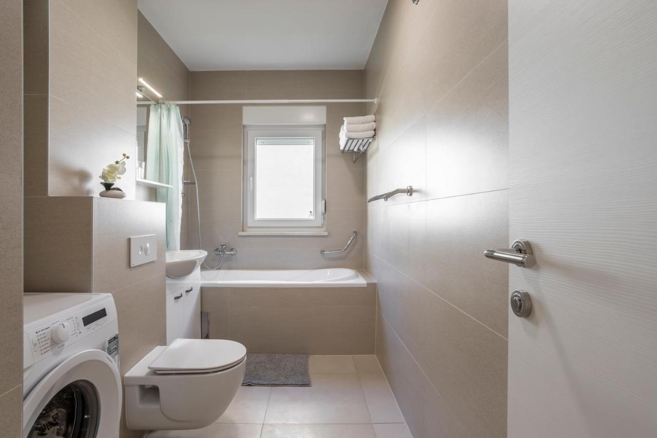Coastal Apartment 1 Сплит Екстериор снимка
